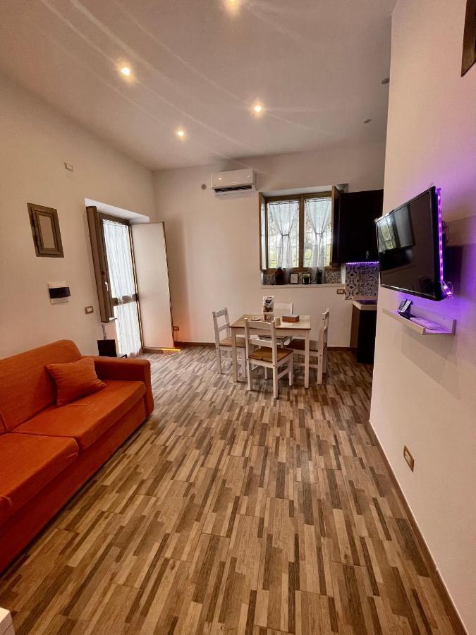 Villa L'Oasi Di Luis à Naples Extérieur photo